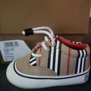 Infant Burberry booties